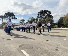  O evento reuniu autoridades militares e civis, veteranos, policiais da ativa, familiares e convidados para celebrar a trajetória da Cavalaria paranaense