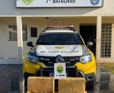 PMPR apreende mais de 72 quilos de maconha em veículo abandonado em Tapejara