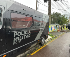 Após intervenção do BOPE, PMPR resgata 13 crianças mantidas reféns em CMEI de Curitiba