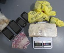 Mais de R$ 20 mil em drogas são apreendidas pela PM em Guaratuba; cinco são encaminhados
