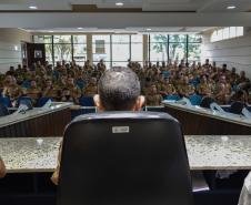 16 02 18 GuaratubaReunião finalizando os trabalhos da Operação Verão com a tropa na Câmara de Vereadores