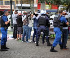 Curitiba, 16 de Fevereiro de 2018. Operação Polícia Militar e Prefeitura