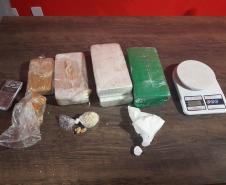 Equipes do BOPE apreendem drogas e dinheiro em abordagens na Capital do estado