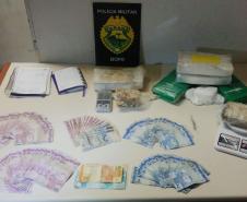Equipes do BOPE apreendem drogas e dinheiro em abordagens na Capital do estado