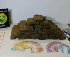 Quarteto é surpreendido pelo BOPE e quase 20 quilos de maconha são apreendidos no Sítio Cercado, em Curitiba