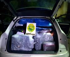 Dupla é abordada em veículo e BPFron apreende mercadorias contrabandeadas em Céu Azul

