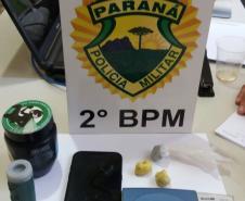 Polícia Militar cumpre mandado e apreende drogas, dinheiro e objetos em Cambará; quatro pessoas são encaminhadas

