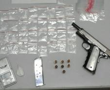 Polícia Militar apreende armas de fogo, drogas e objetos durante abordagens na RMC