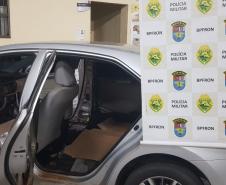 BPFron apreende embarcações, 1,2 mil pacotes de cigarros contrabandeados do Paraguai e recupera veículo em Guaíra (PR)

