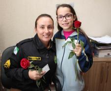 Curitiba, 11 de maio de 2018. Entrega de Flores em Homenagem ao Dia das Mães