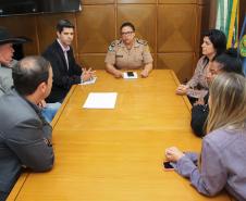 Curitiba, 16 de maio de 2018. Comandante recebe prefeito e vereadores em seu gabinete