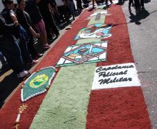 Curitiba, 31 de maio de 2018. Montagem do tapete Corpus Christi