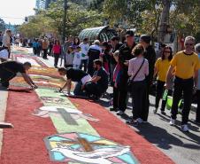 Curitiba, 31 de maio de 2018. Montagem do tapete Corpus Christi
