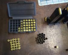 Dois homens são presos por porte ilegal de arma de fogo pela Polícia Militar no Norte do estado 