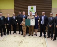 Vereadores de Pato Branco concedem ao tenente-coronel Dolenga o título de cidadão honorário