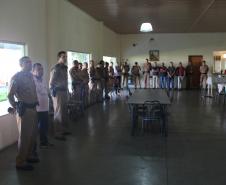 Soldado da PM é homenageado após salvar criança engasgada no Norte do estado