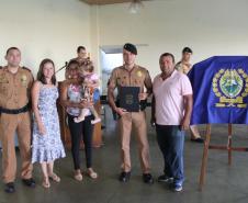 Soldado da PM é homenageado após salvar criança engasgada no Norte do estado