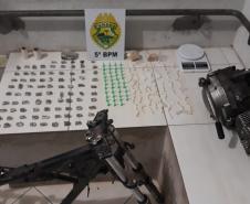 Suspeito de tráfico de drogas é preso pela PM em Londrina (PR); motocicleta é recuperada