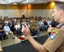 O governador Carlos Massa Ratinho Jr entregou nesta sexta(22) novas viaturas, aparelhos etolométricos e coletes balísticos às unidades da Polícia Militar que pertencem ao 2 Comando Regional - Londrina e região. Londrina,22/02/2019 Foto:Jaelson Lucas / ANPr