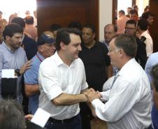 O governador Carlos Massa Ratinho Jr entregou nesta sexta(22) novas viaturas, aparelhos etolométricos e coletes balísticos às unidades da Polícia Militar que pertencem ao 2 Comando Regional - Londrina e região. Londrina,22/02/2019 Foto:Jaelson Lucas / ANPr