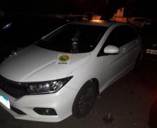 Fuzil importado e carros de luxo roubados são encontrados pela PM em Almirante Tamandaré, na RMC