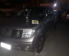 Fuzil importado e carros de luxo roubados são encontrados pela PM em chácara de Almirante Tamandaré, na RMC