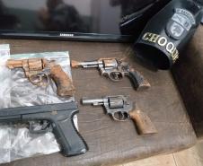 Roubo com vítimas reféns é interceptado pela Polícia Militar em Londrina, no Norte do estado
