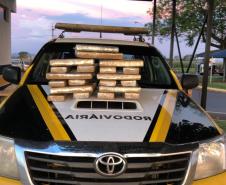 Quase 30 quilos de maconha são apreendidos durante fiscalização da Polícia Rodoviária em Peabiru (PR)