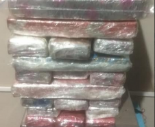 Grande quantidade de maconha e cocaína é apreendida pela Polícia Rodoviária em Realeza (PR)