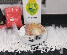 Mais de 500 porções de cocaína são apreendidas, além de outras drogas, em Londrina (PR)