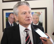 Curitiba, 19 de junho de 2019. Alto Comando da PMPR recebe homenagem na Camera municipal de Curitiba. Foto: entrevista Presidente da Camera Municipal Sabino Picolo.