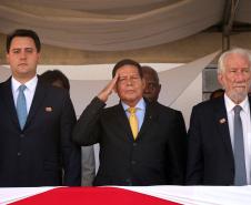 Curitiba, 28 de junho de 2019. Regimento de Polícia Montada comemora 140 anos com solenidade e a participação do presidente em exercício, Hamilton Mourão. Foto: Presidente em exercício Hamilton Mourão recebe as honras militares.