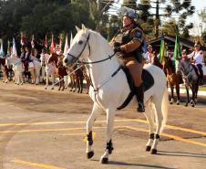 Curitiba, 28 de junho de 2019. Regimento de Polícia Montada comemora 140 anos com solenidade e a participação do presidente em exercício, Hamilton Mourão. Foto: Maj Stange, Subcomandante do RPMon, apresenta a tropa ao Presidente em exercício Hamilton Mourão.