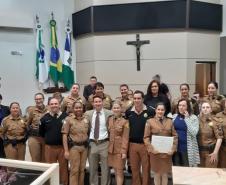 Câmara Municipal entrega Moção de Aplausos para policiais militares femininas de Guarapuava, no Centro-Sul do estado 