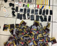 Cinco pessoas são presas além de drogas e objetos apreendidos pela PM no Noroeste do estado