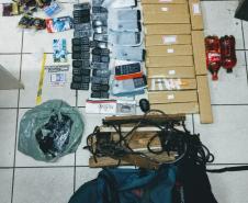 PM evita que 14 tabletes de maconha e 33 celulares entrem em penitenciária no Noroeste do estado