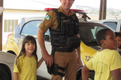 Alegria e companheirismo marcam encontros entre crianças e policiais militares da 5ª CIPM no Interior do Estado 
