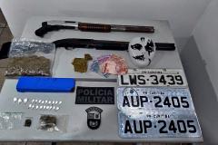 PM apreende drogas, armas, e recupera objetos roubados na Região Metropolitana de Curitiba