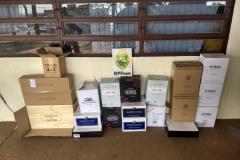 BPFron apreende contrabando de cigarros e vinhos no Oeste do estado