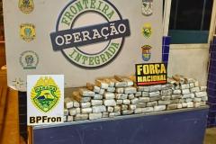 Ações da Operação Hórus Sul resultam na apreensão de 47 quilos de maconha e de 5 mil maços de cigarros em Foz do Iguaçu (PR)