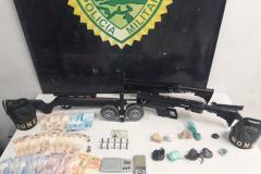 RONE aborda homem e acaba apreendendo arma, munições e drogas em Curitiba