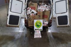 BPFron apreende carga de cigarros contrabandeados no Oeste do estado