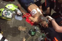 Homemsofre infarto na rua e é socorrido por policiais militares em Curitiba