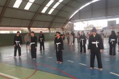 Em Foz do Iguaçu (PR), policial militar voluntário do Programa Escola Segura oferece aulas gratuitas de artes marciais a estudantes