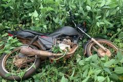 PM prende dois homens, recupera motocicleta e apreende crack em Jacarezinho (PR)