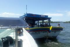 Mulher envolvida com tráfico de drogas é flagrada pela Patrulha Costeira em embarcação na Baía de Paranaguá