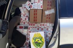 Policiais apreende veículo com caixas de cigarros contrabandeados em Tuneiras do Oeste, no Noroeste do estado