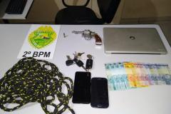 Homem é preso pela PM com crack, maconha e munições em sua residência em Florestópolis (PR)