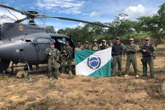 Helicóptero da PM do Paraná plantação que renderia três toneladas de maconha no Polígono da Maconha, no sertão nordestino