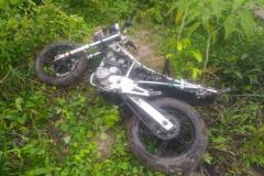 Bicicleta e moto são encontradas abandonadas perto de chácara em Pontal do Paraná